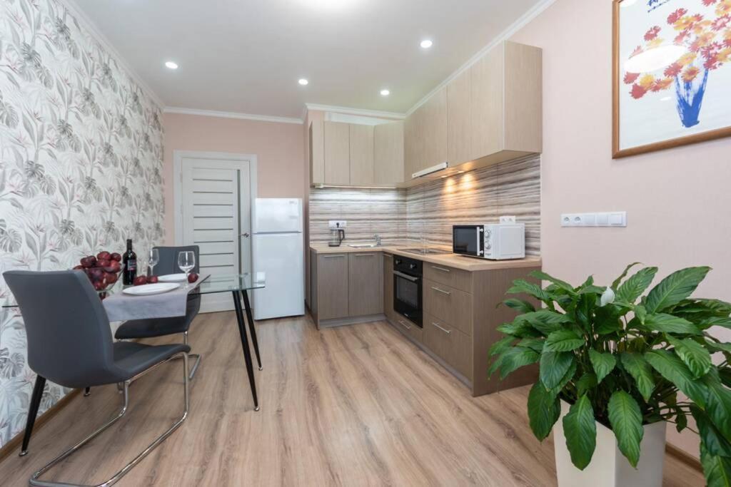 Квартира Люкс В Жк Лебединый, Ул. Ревуцкого 40 Г Kyiv Exterior foto
